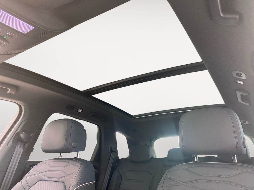 Fahrzeugabbildung Volkswagen Touareg V6 TDI 4Motion Black Style R-Line Voll