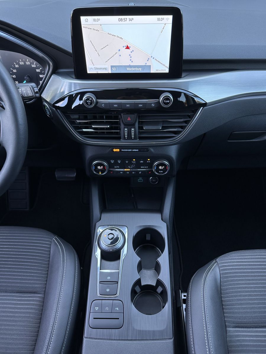 Fahrzeugabbildung Ford Kuga 2.0 EB 4x4 Titanium X NAV+LED+AHK+B&O+17ZO
