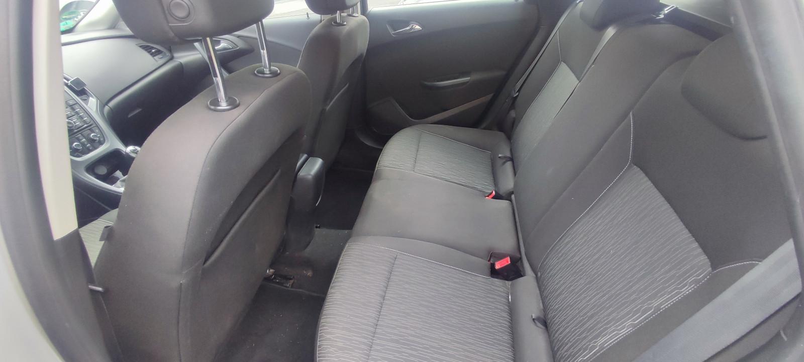 Opel Astra 2015 — photo 6