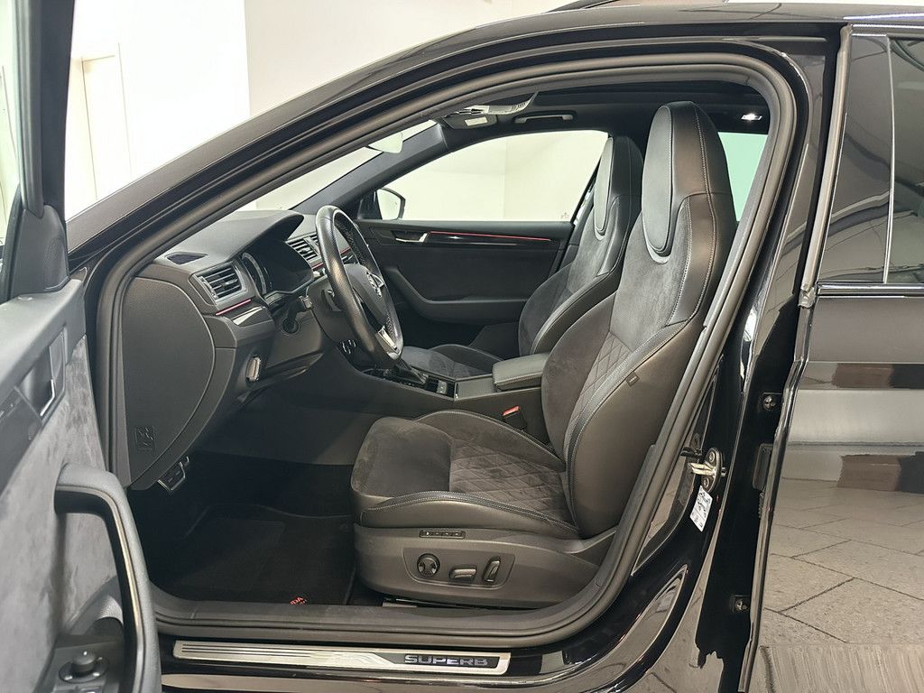 Skoda Superb Combi 2.0 TSI DSG SportLine DCC NAVI PANO foto 11