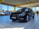 Volkswagen Passat Limo Elegance 4Motion R-Line - Volkswagen Passat