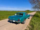 Ford Mustang Oldtimer - Ford Mustang: Old