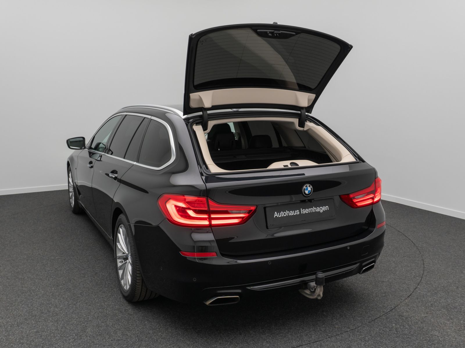 Fahrzeugabbildung BMW 540i xD Luxury Line HUD DAB Massage Panorama AHK