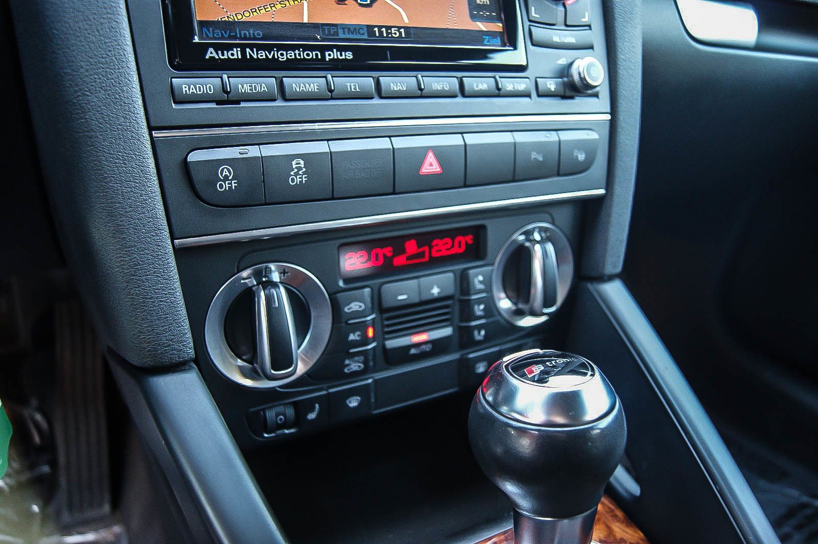 Fahrzeugabbildung Audi A3 Sportback 20TDI S-LINE DSG XENON NAVI SPORT
