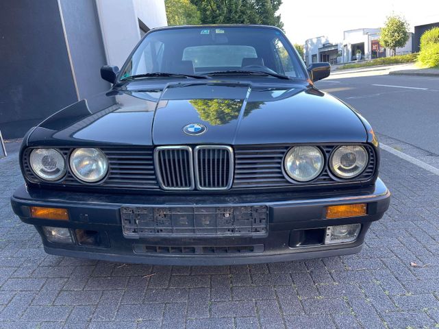 BMW 320 320i