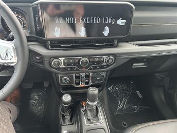 Jeep WRANGLER MY25 Sahara 4x4 AT8 LED KAMERA NAVI