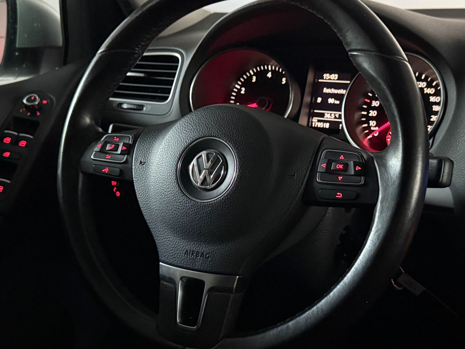Fahrzeugabbildung Volkswagen Golf VI Highline/eGSD/ALCANTARA/KLIMAA./1.HAND