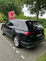Volkswagen Tiguan Allspace 2.0 TDI SCR DSG 4MOTION High... - VW Tiguan Allspace Gebrauchtwagen in Hamburg