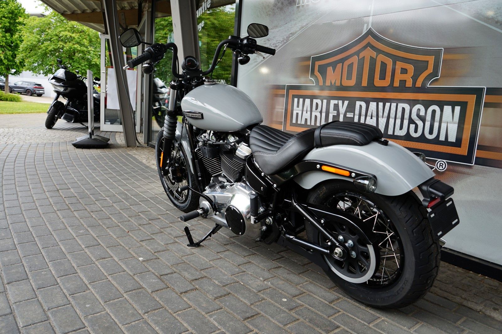 Fahrzeugabbildung Harley-Davidson Street Bob 117 Speichen 2025 Sofort Verfügbar