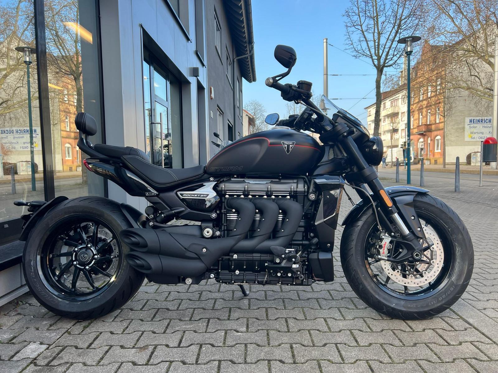 Triumph Rocket 3 Storm GT *MY26* Top*