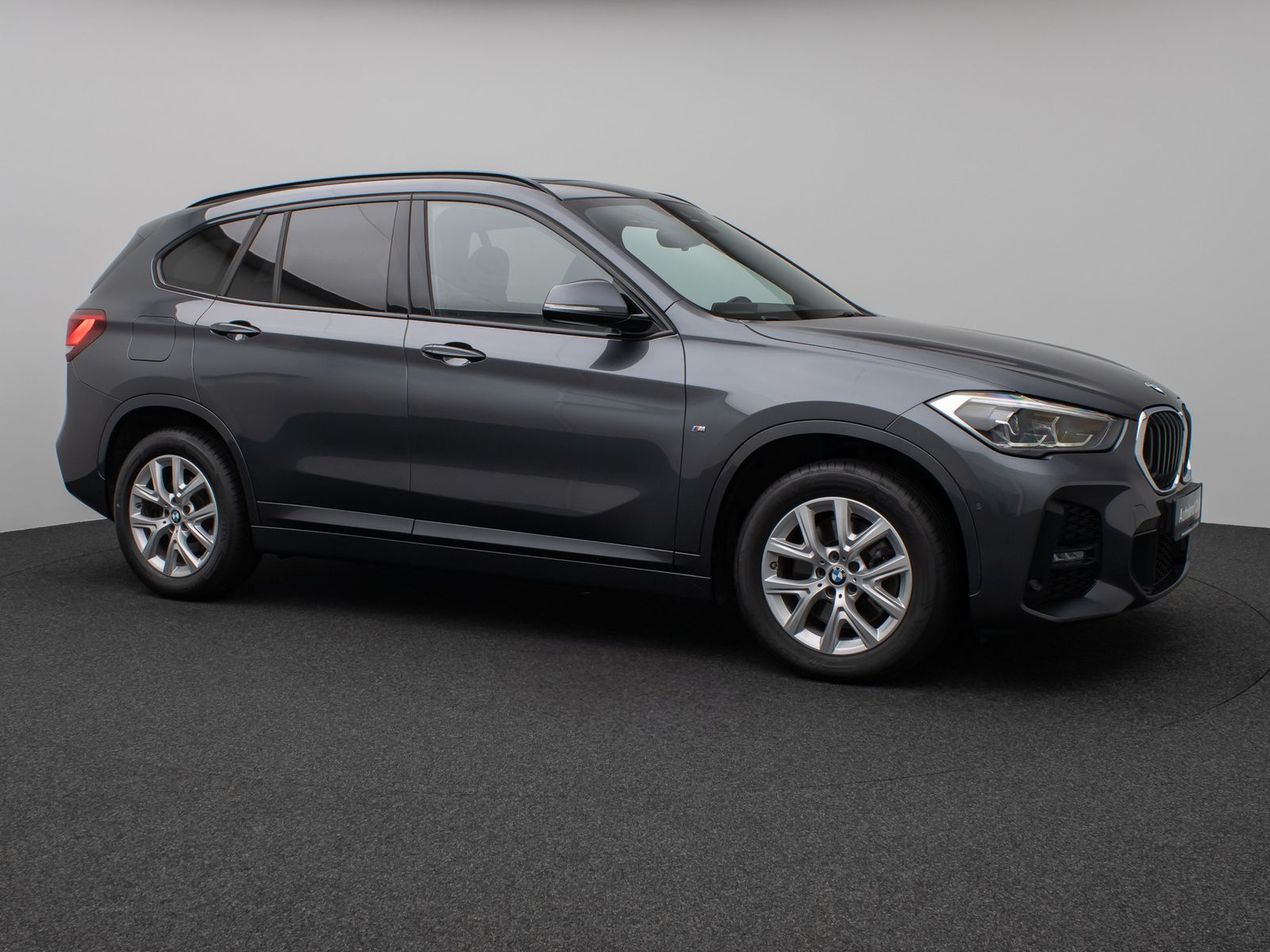 Fahrzeugabbildung BMW X1 xD20d M Sport ACC HUD DAB Panorama HiFi Leder