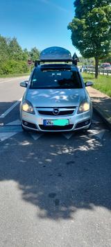 Opel Zafira 1.9 CDTI Cosmo 88kW Cosmo - Opel Zafira aus 2005 mit Diesel-Antrieb