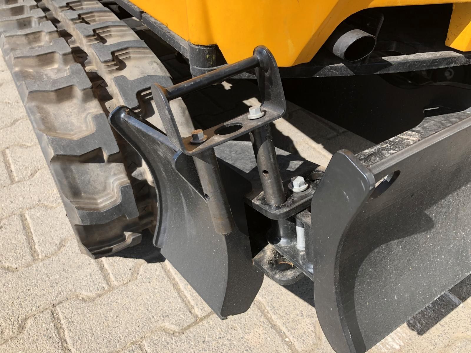 Fahrzeugabbildung JCB 19C-1 / 10h 2023 / Löffelpaket / Schnellwechsler