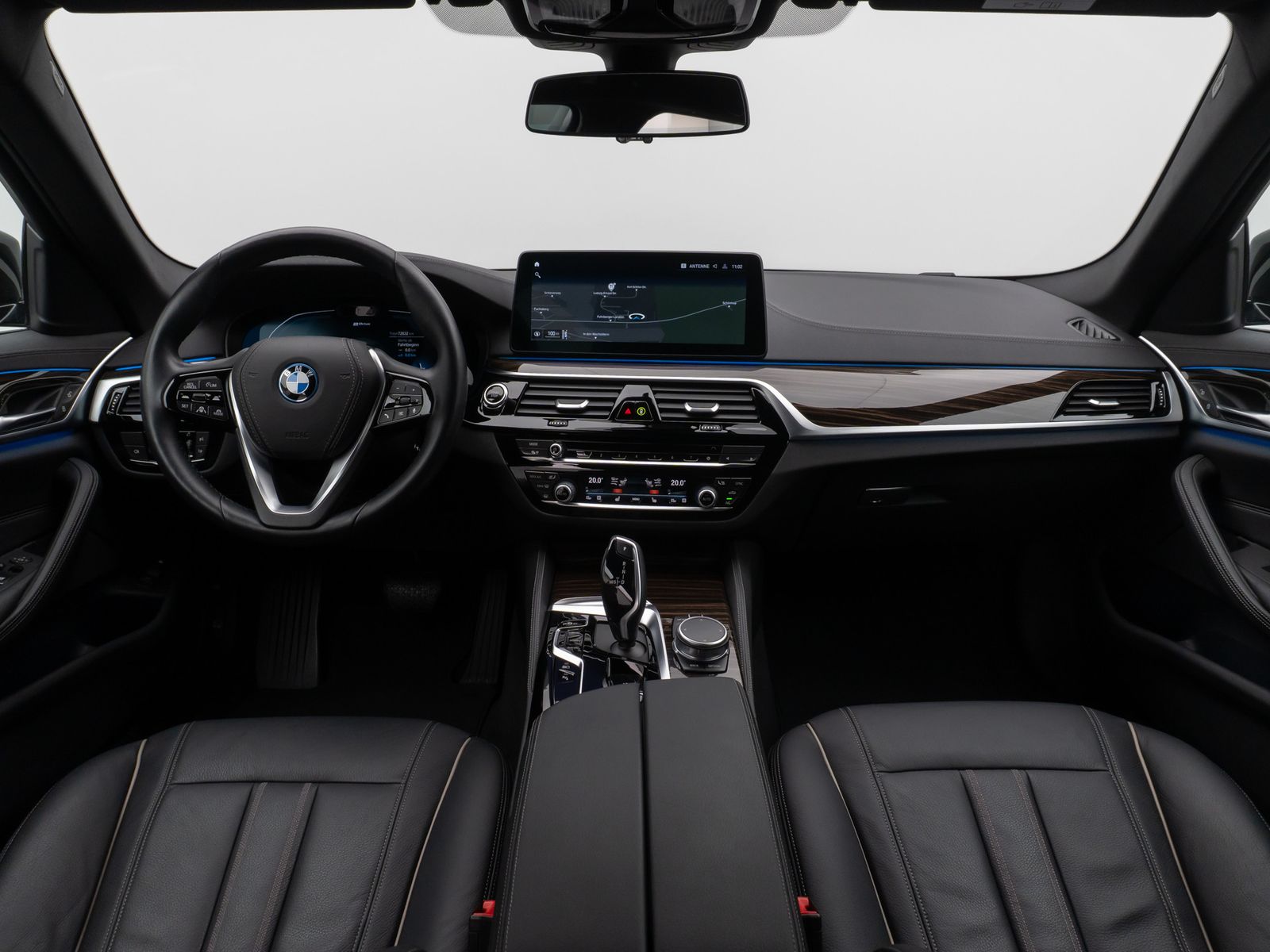 Fahrzeugabbildung BMW 530e Luxury Line Kamera DAB WLAN ACC Alarm LED