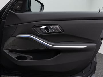 Fahrzeugabbildung BMW M340d xDr Tour HUD H/K Pano M Sportbremse Laser