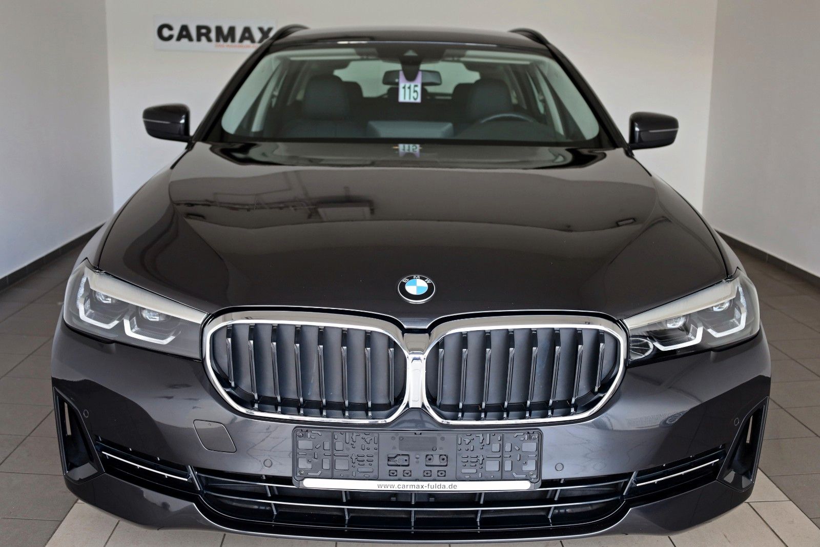 Fahrzeugabbildung BMW 520d xDrive Touring Leder,Navi,LED,Standheizung