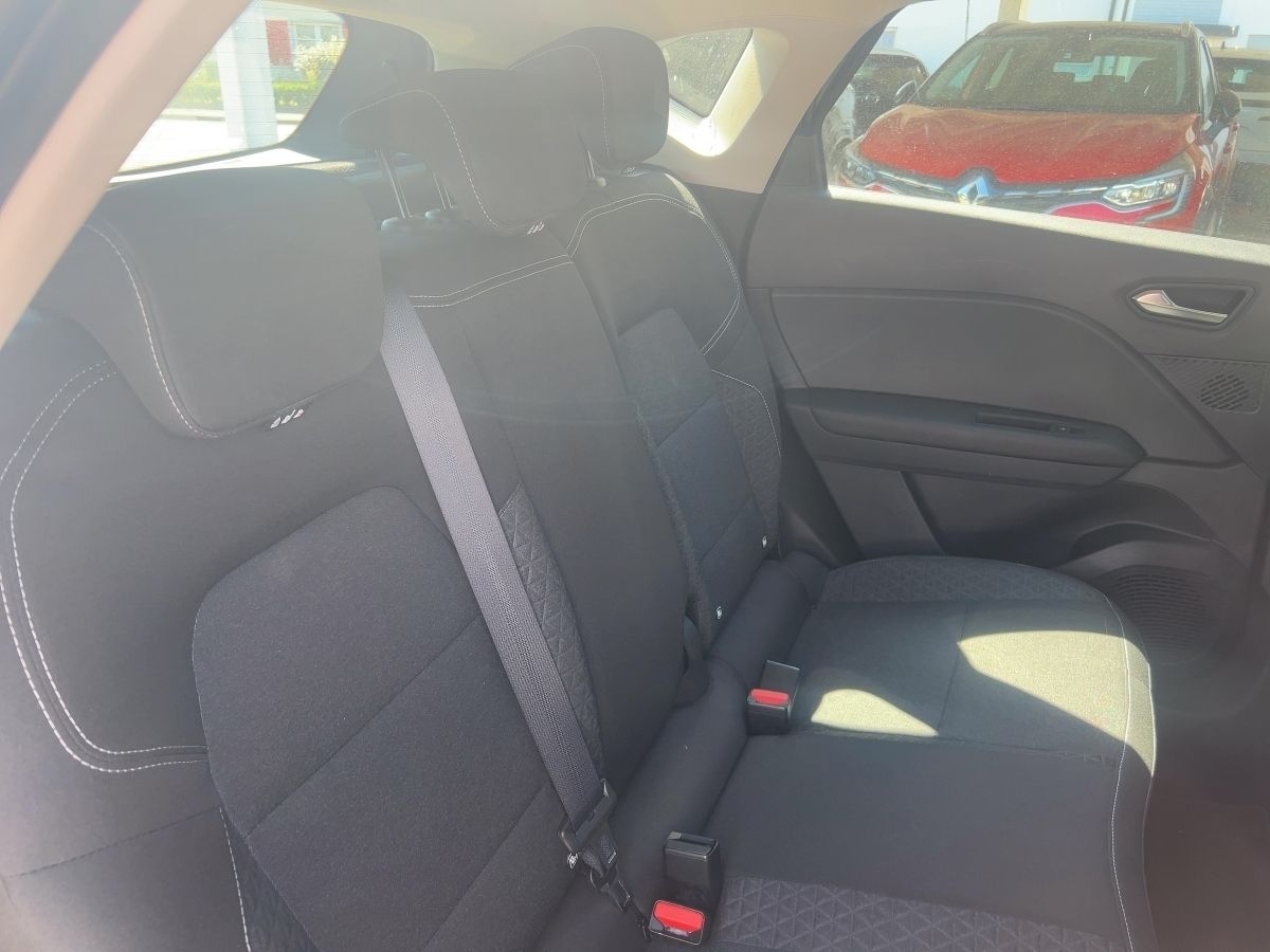 Fahrzeugabbildung Renault Captur EVOLUTION TCe 140 EDC SHZ