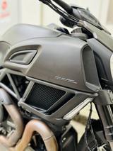 Ducati Diavel 1200 Dark Stealth GARANTIE - Offers