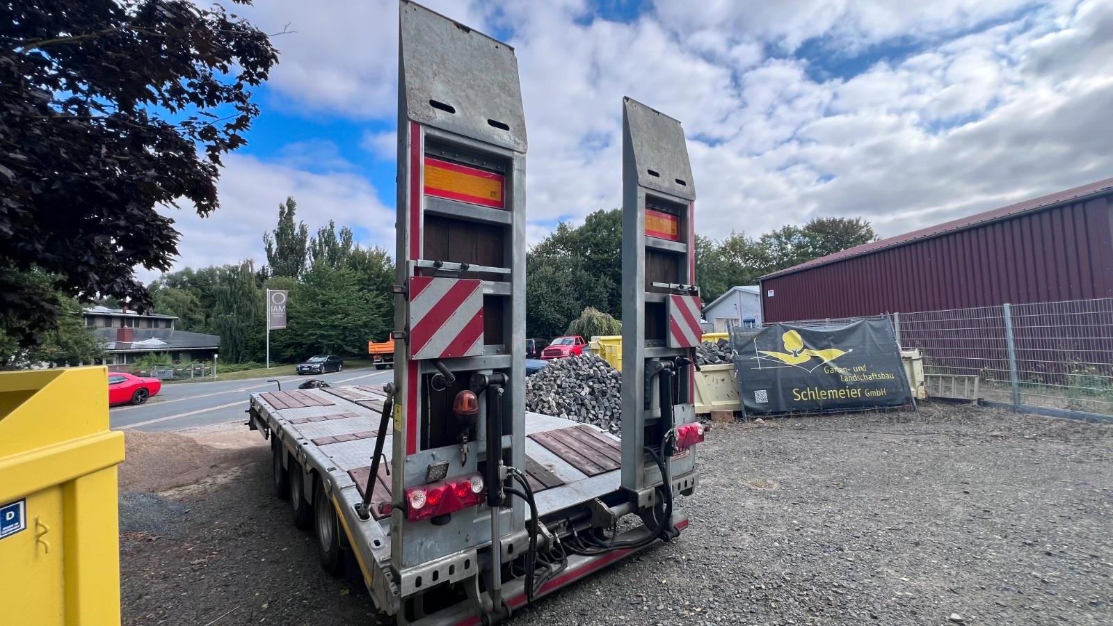 Möslein 31 t Tridem- Tieflader 3 Achser