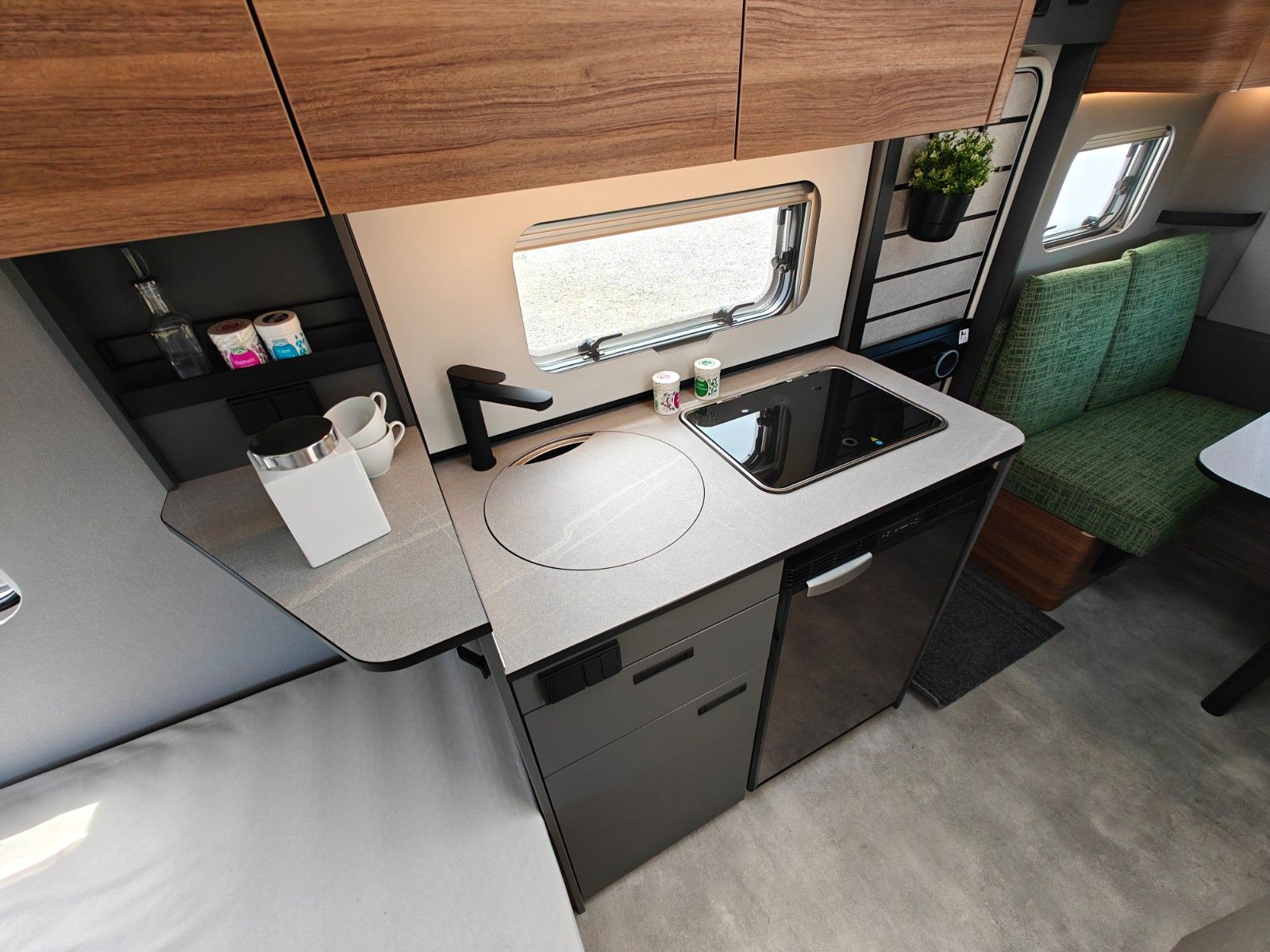Fahrzeugabbildung HYMER / ERIBA / HYMERCAR Feeling 470 2026