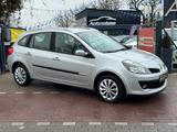 Renault Clio 1.2 Grandtour Rip Curl Klima*2.Hd*TÜV NEU* - Renault Clio aus 2009: Kombi