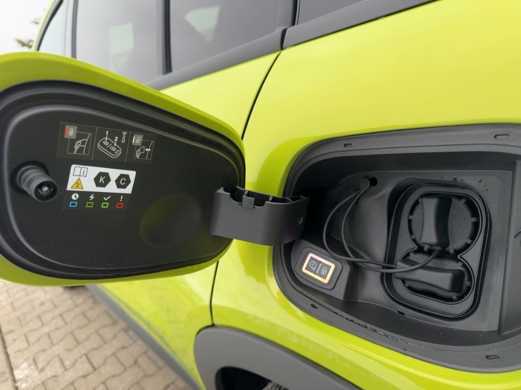 Fahrzeugabbildung Abarth 600e 280PS, Sabelt-Sitze