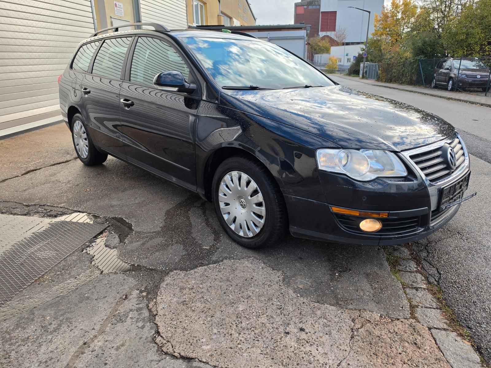Volkswagen Passat 2009 — interior