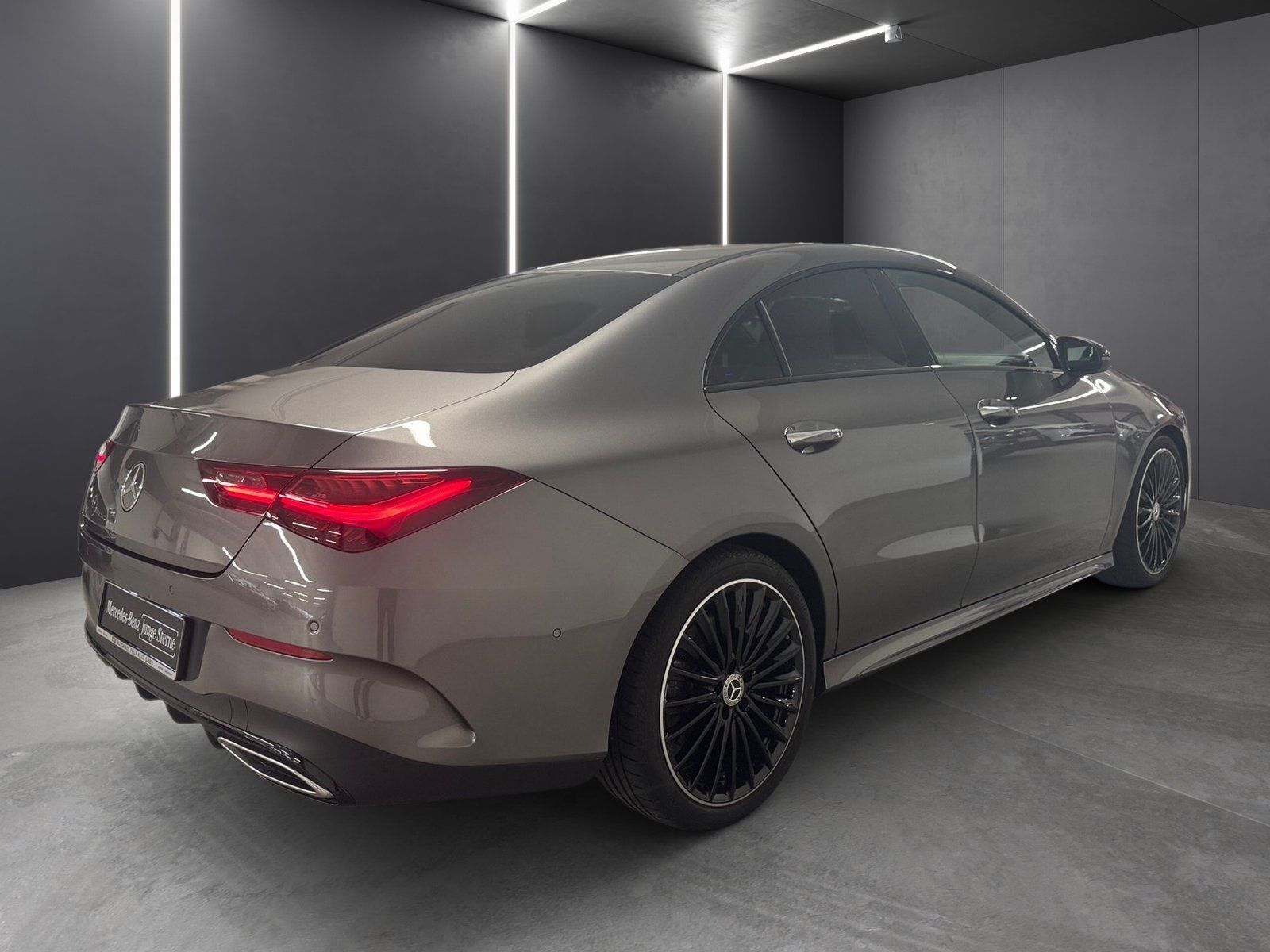 Fahrzeugabbildung Mercedes-Benz CLA 250 4M AMG*Burmester*Night*19"*Totwinke*LED*