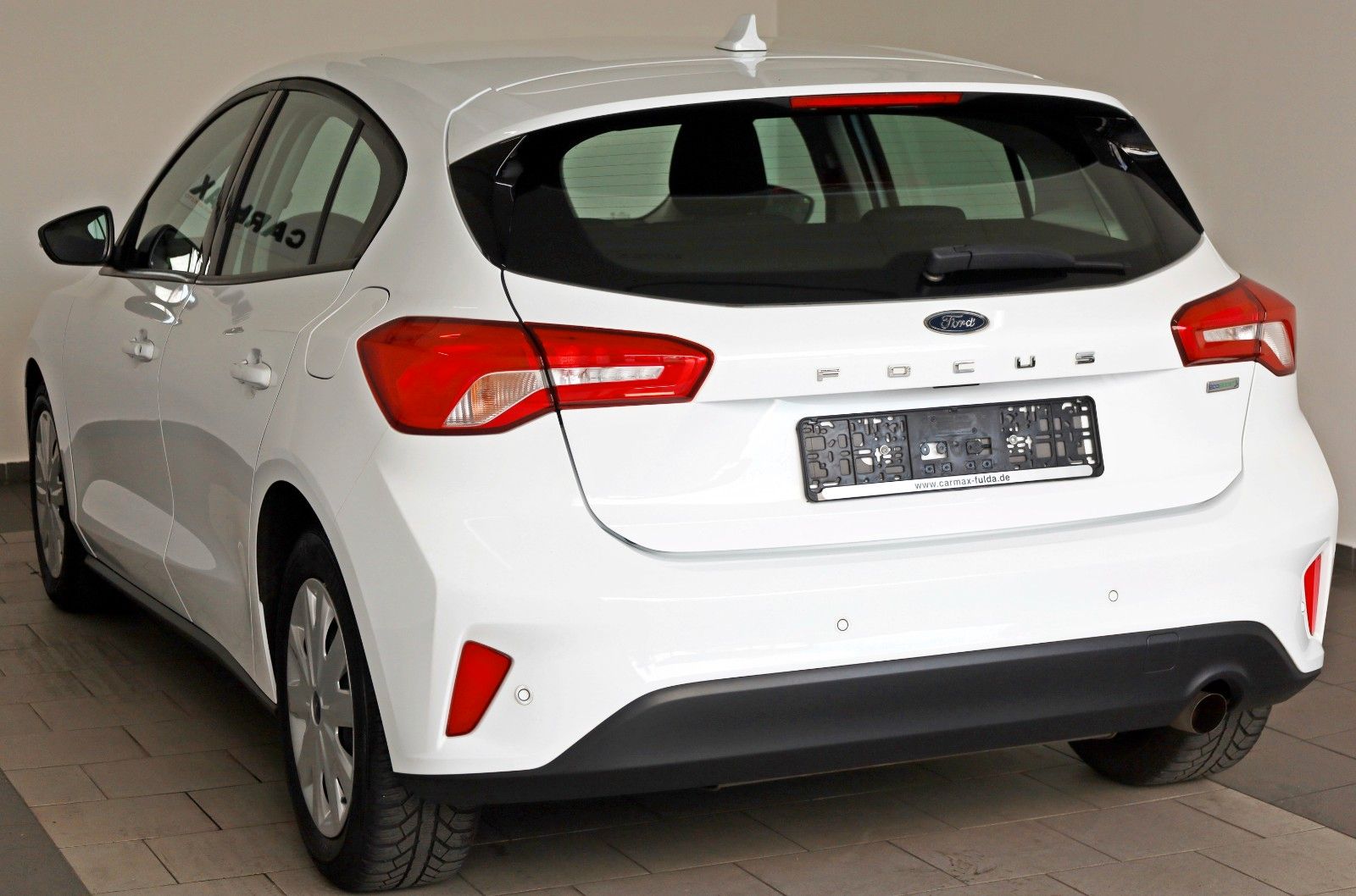 Fahrzeugabbildung Ford Focus Lim. Trend SH,PDC,8 fach bereift