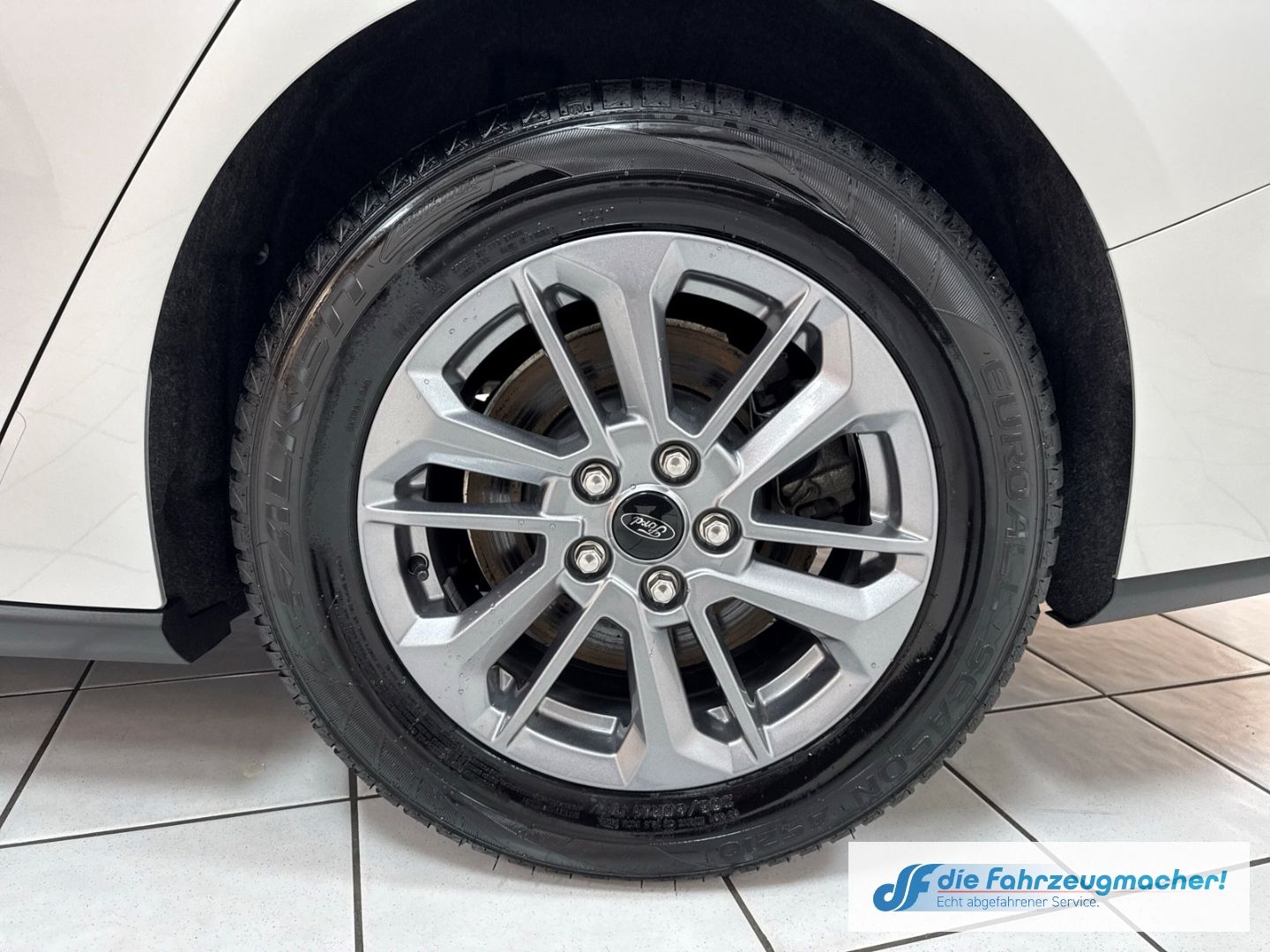 Fahrzeugabbildung Ford Focus Turnier Titanium X Navi Digitales Cockpit