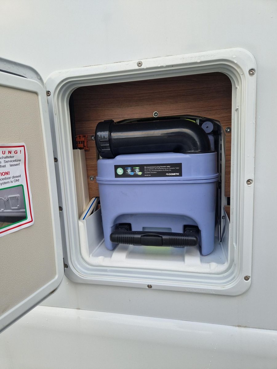 Fahrzeugabbildung Weinsberg CaraCompact MB EDITION PEPPER 640 MEG