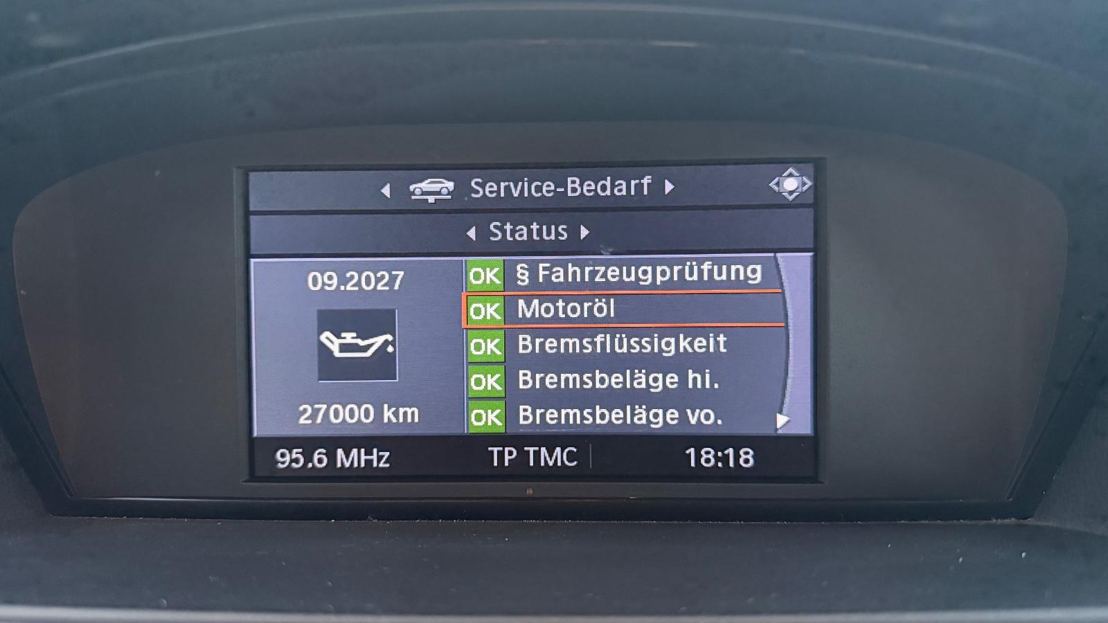 BMW 318i AUTOMATIK TÜV,93.000KM,NAVI,PANO,KLIMA,PDC