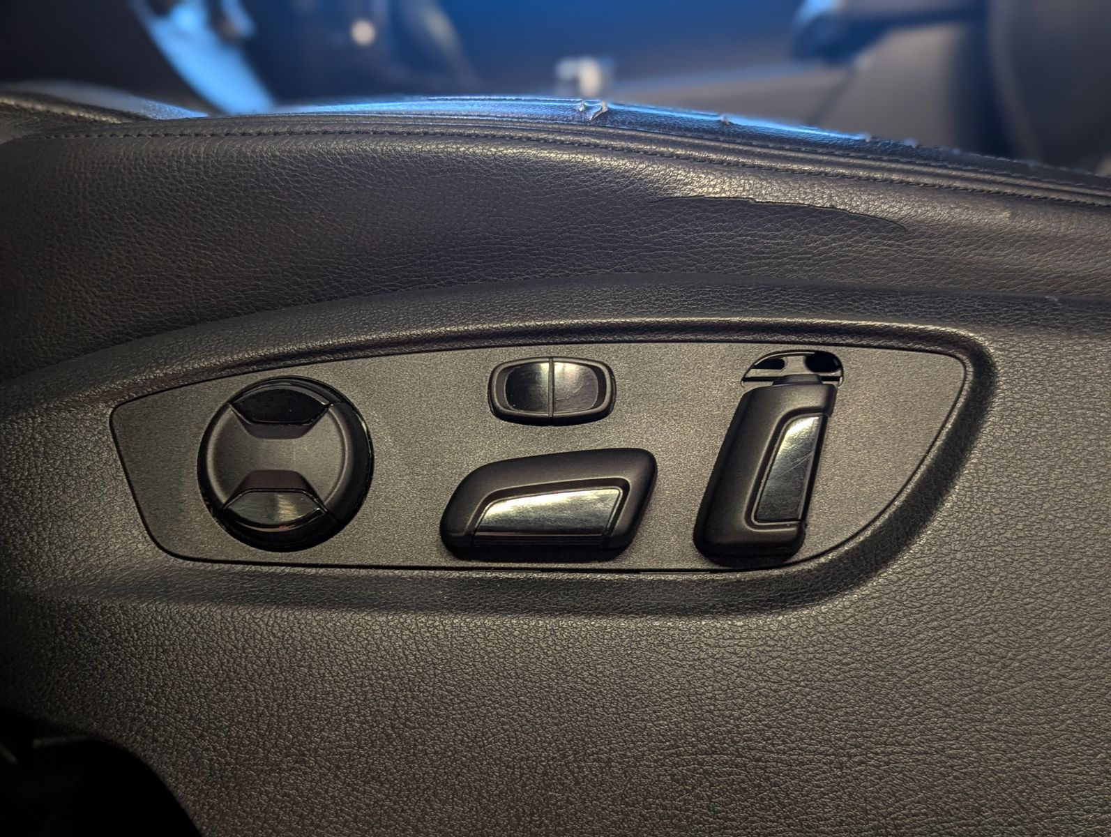 VW Touareg V6 3.0TDI Luft Leder AHK ACC Cam 20" - Image 23