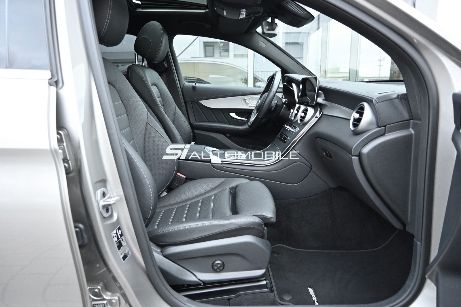 Fahrzeugabbildung Mercedes-Benz GLC 300 d 4MAT. Coupé AMG LINE °MEMORY°SITZKLIMA