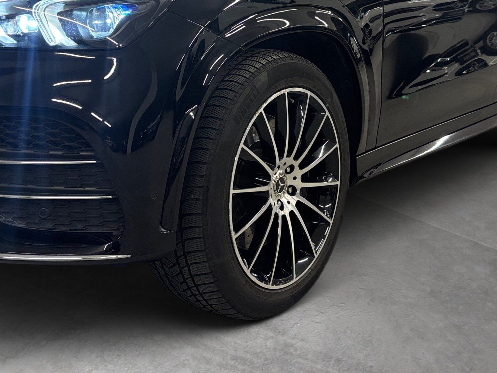 Fahrzeugabbildung Mercedes-Benz GLE 350de 4M*AMG*DISTRONIC*MULTIBEAM*AIRMATC*360