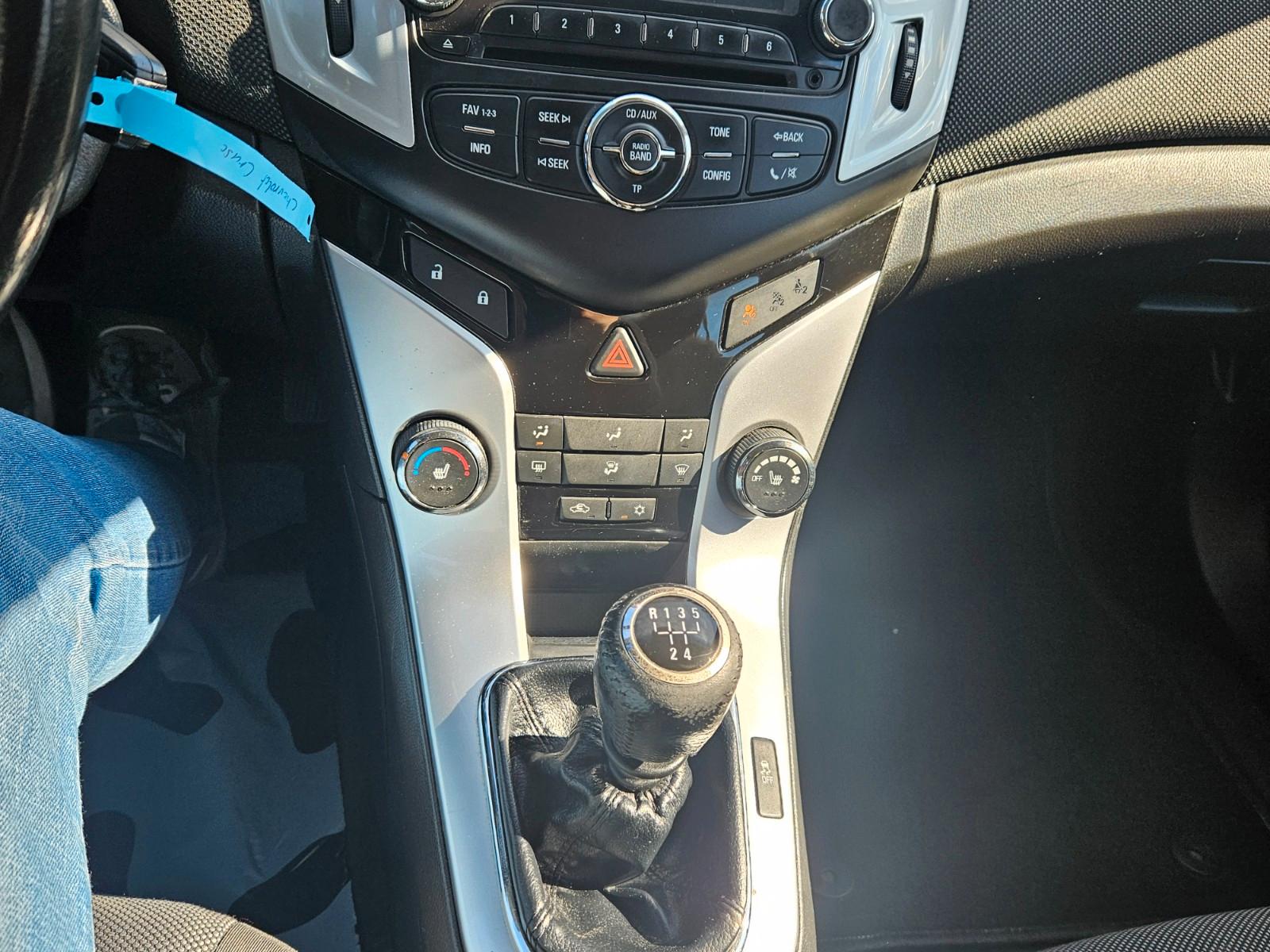 Chevrolet Cruze 2014 — photo 12