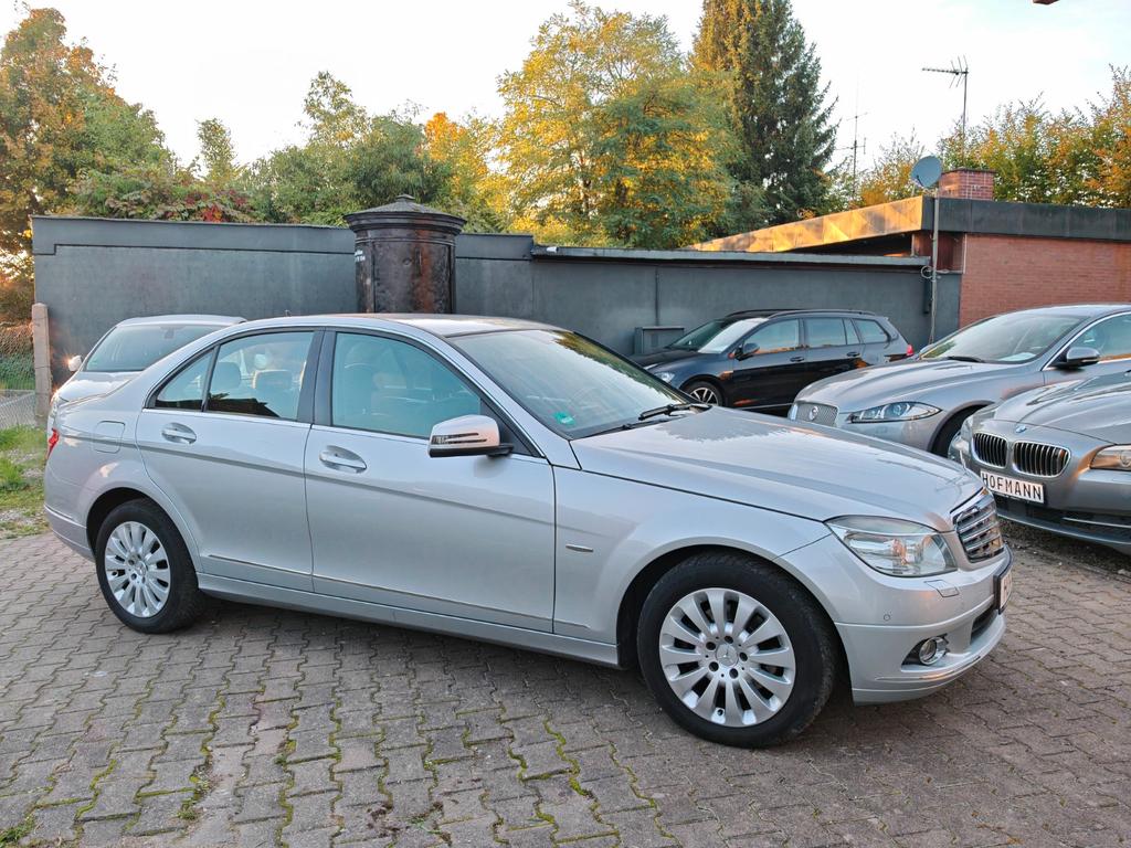 Mercedes-Benz C 230