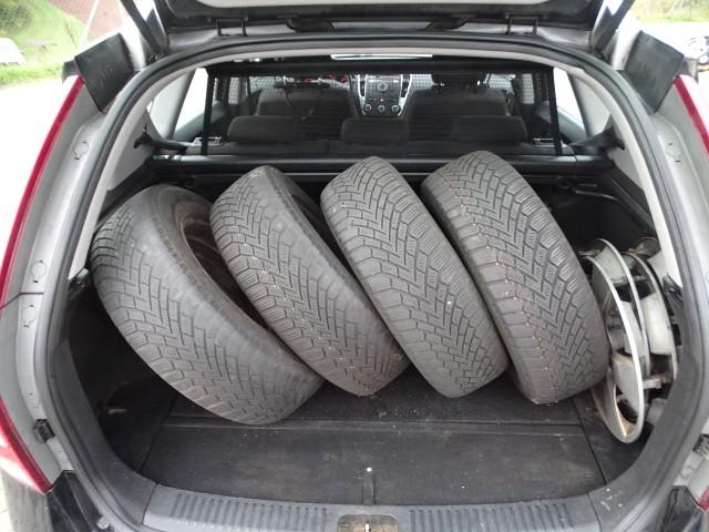 Kia cee'd 2011 — photo 12