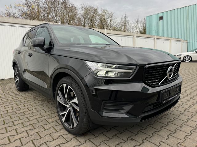 Volvo XC40 B4 R Design AWD*Pano*Leder*ACC*ServiceNeu*