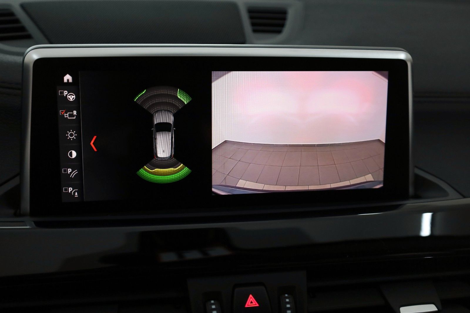 Fahrzeugabbildung BMW X1 xDrive 25 e Sport Line,Leder,Navi,LED,SH, +WR