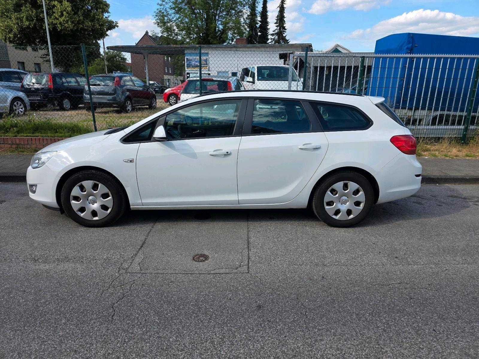 Opel Astra 2011 — engine 95 HP (70kW)