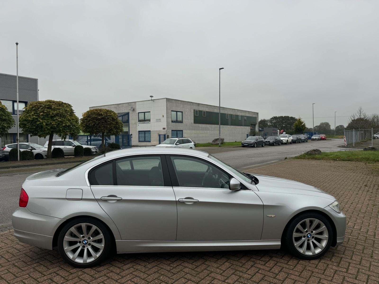 BMW 320 BMW Klima LED PDC Sportfahrwerk Euro 5