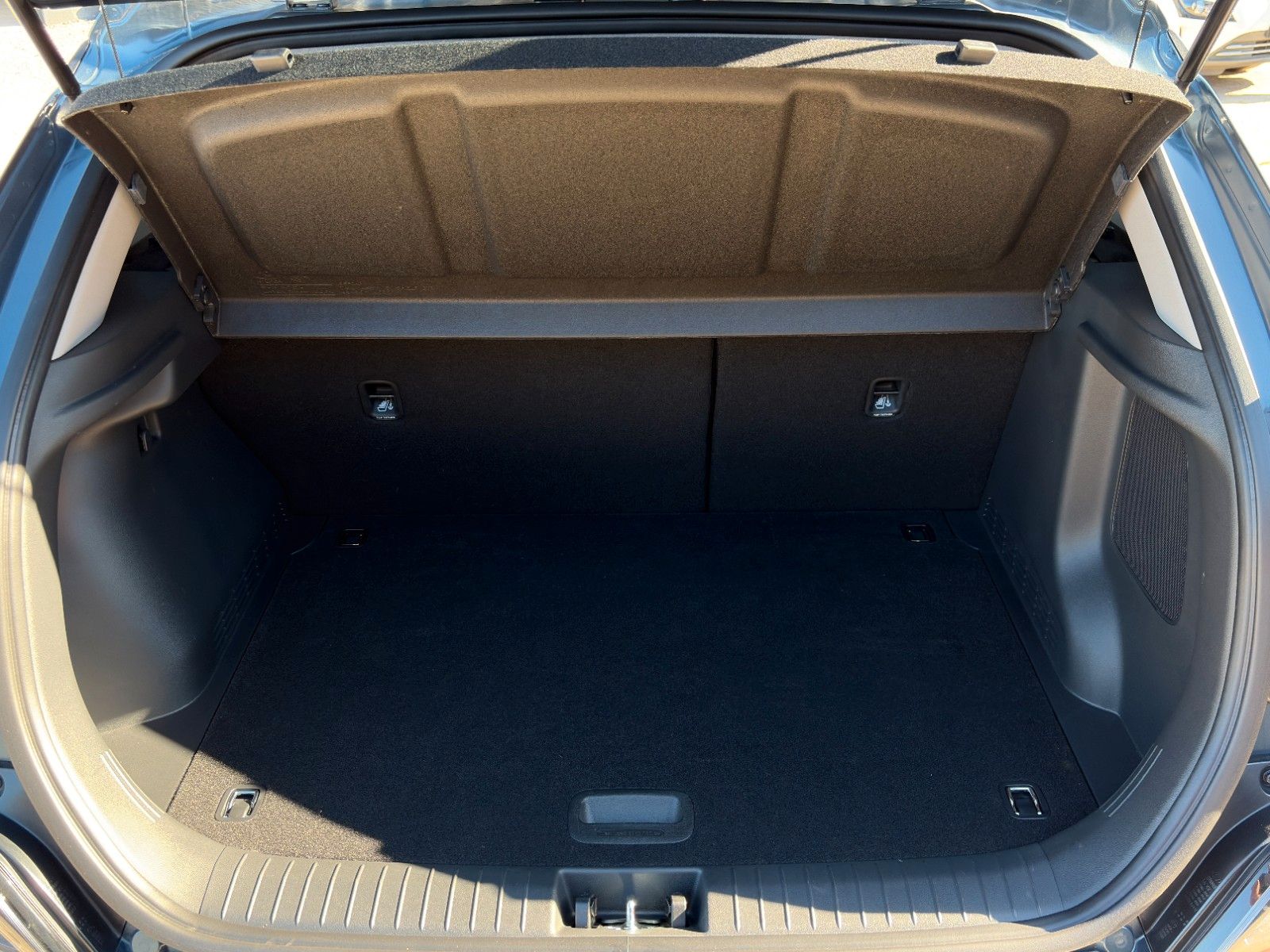 Fahrzeugabbildung Hyundai KONA E Trend SHZ LHZ ACC LKA LFA KRELL CarPlay