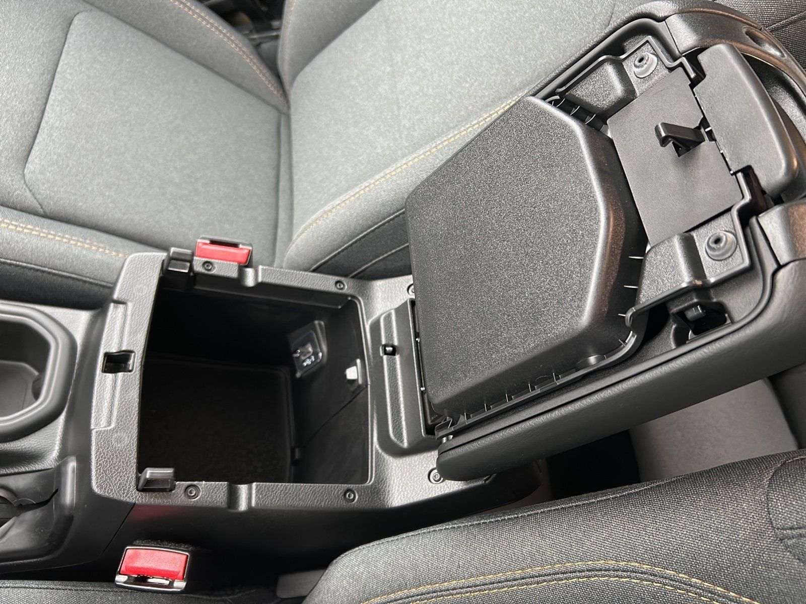 Fahrzeugabbildung Jeep Wrangler 3.6 Willys 4 Door 4x4 V6 SHZ/NAVI/AHK/L