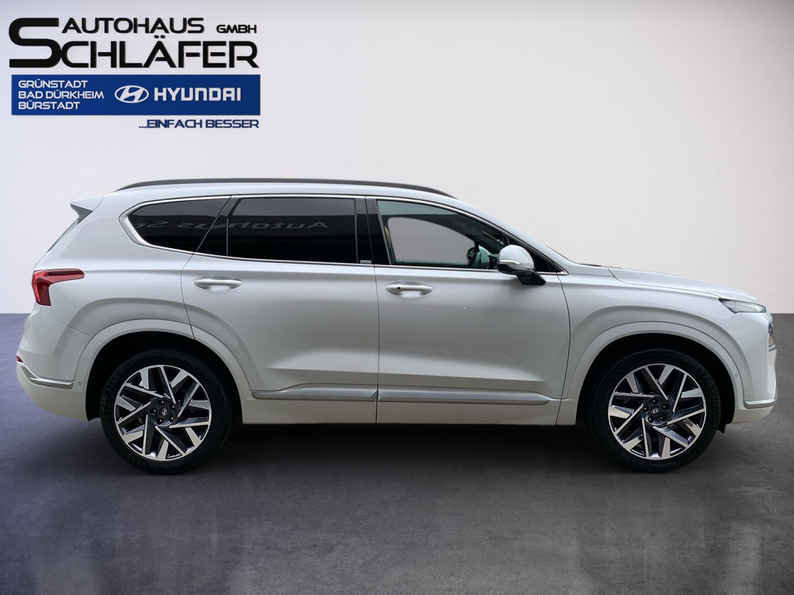 Fahrzeugabbildung Hyundai SANTA FE 2.2 CRDi Signature 4WD SEVEN AHK 1Hd