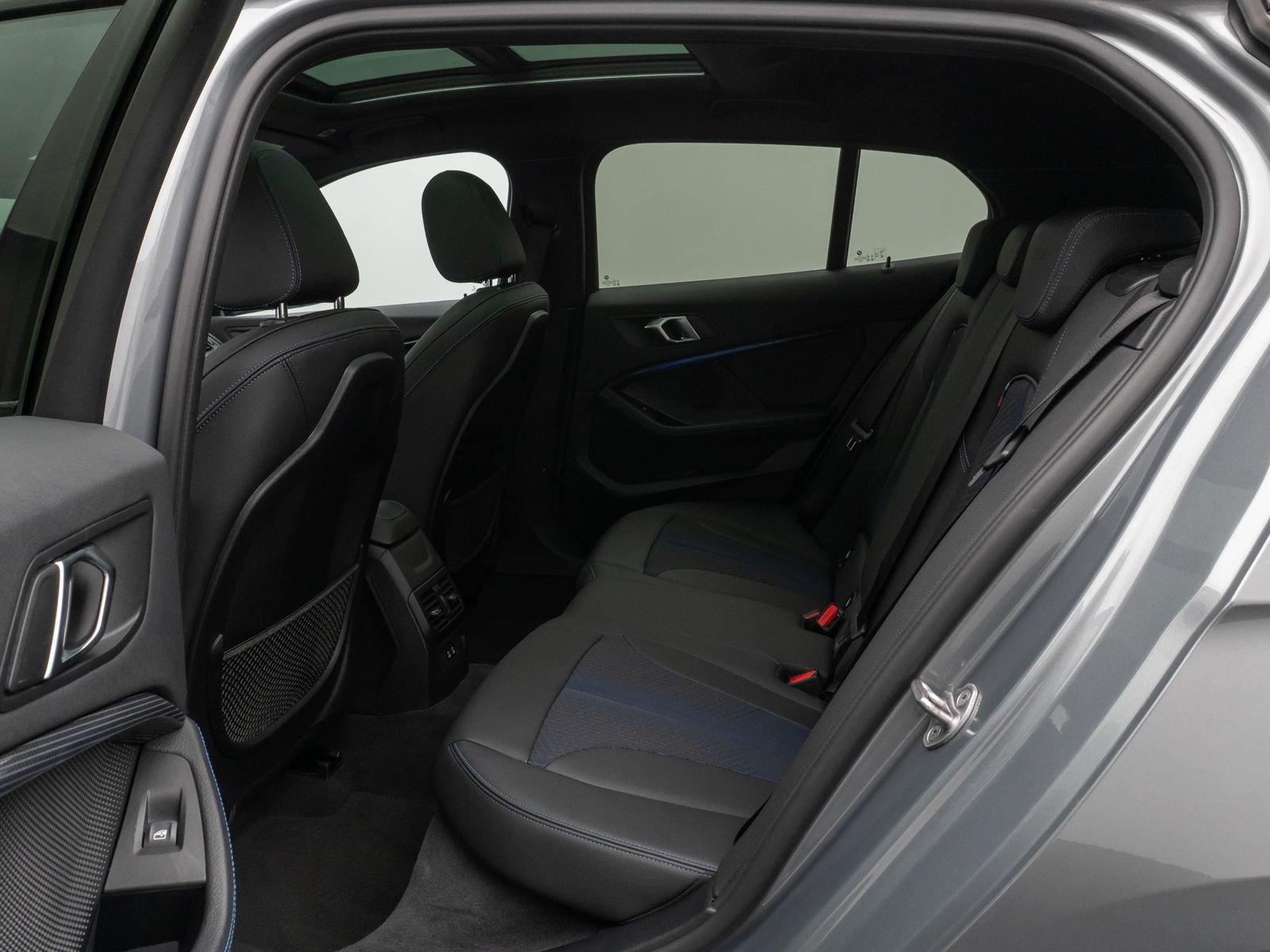 Fahrzeugabbildung BMW 120i M Sport Panorama PDC DAB Lenkrhzg Komfort