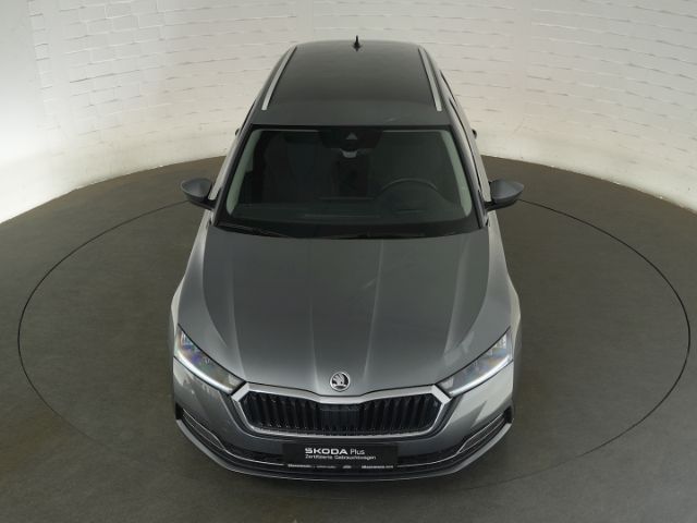 Octavia COMBI STYLE TDI DSG+AHK+NAVI+KLIMA+SITZH