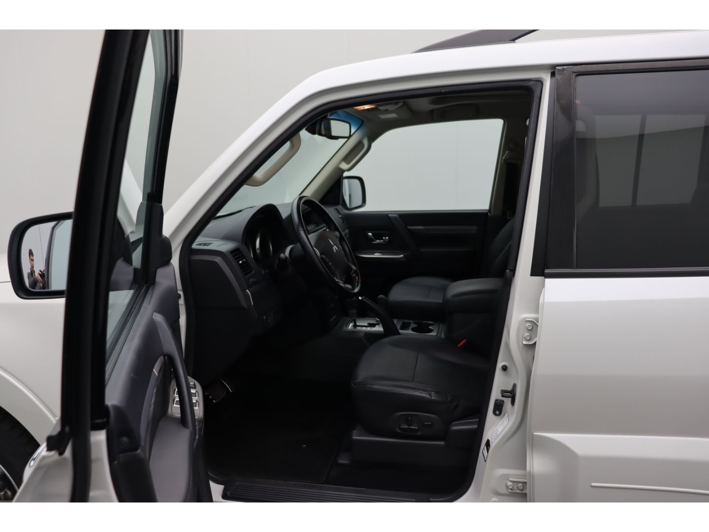 Fahrzeugabbildung Mitsubishi Pajero 3.2 DI-D Edition 30 7-Sitzer