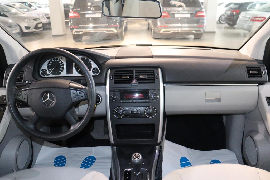 Mercedes-Benz B 170