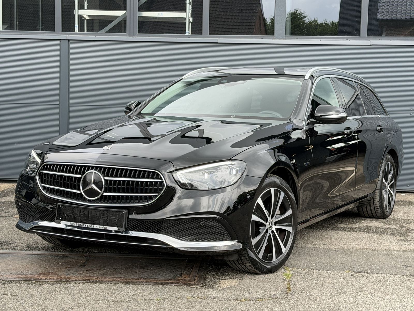 Mercedes-Benz E 300 e T Distr Multibeam LED SD Navi PDC foto 4